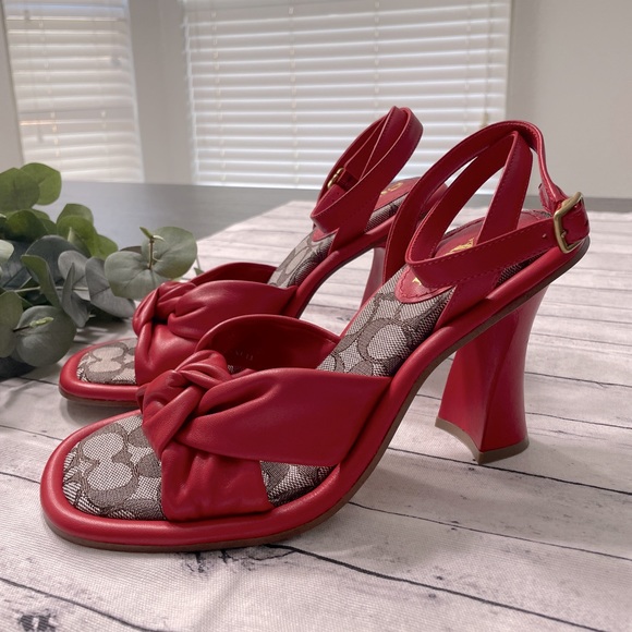 COACH
Quincey Signature Logo Ankle
Strap Dress Sandals - Picture 3 of 8